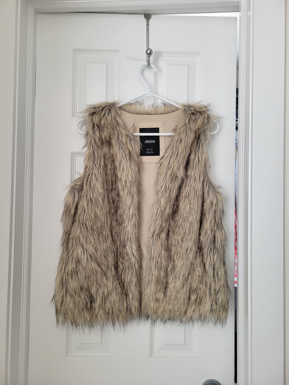 Ardene Faux Fur Teddy Vest in Beige and Cream Size XS